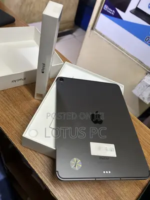 Apple iPad Air (2022) 64 GB Gray