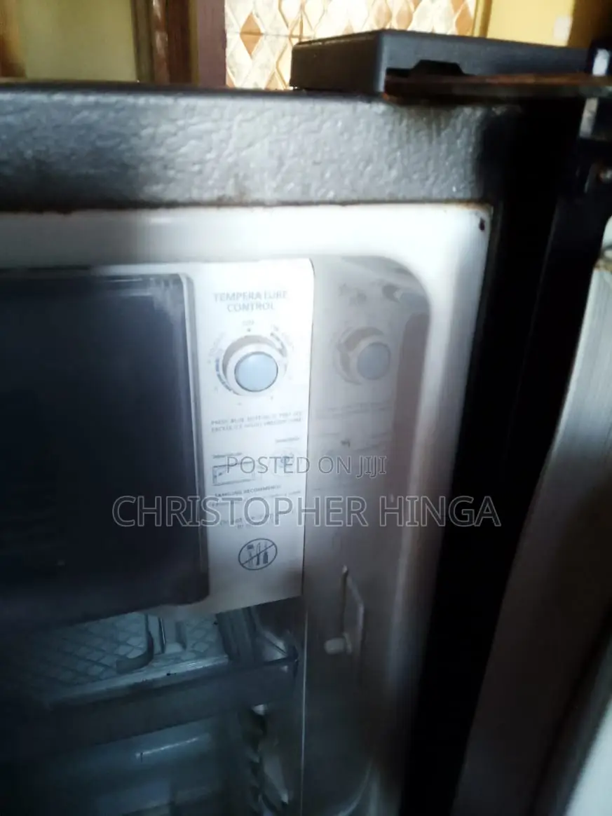 Samsung Fridge 200l