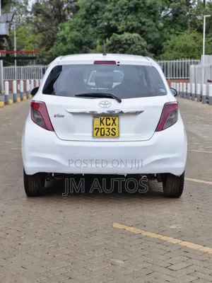 Toyota Vitz 1.3 FWD 3dr 2012 White