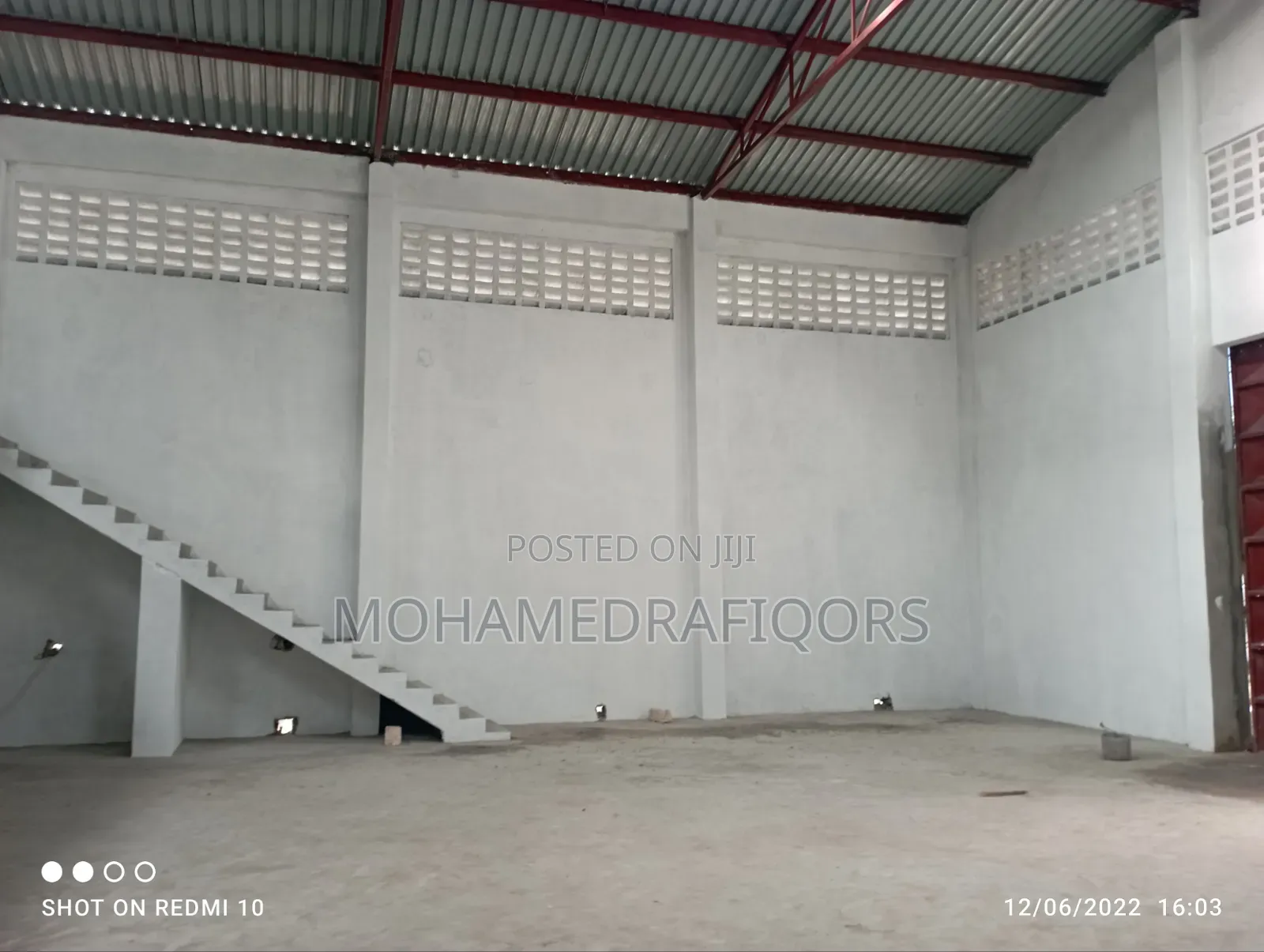 30000 Sq Ft Godowns on 1 Acre