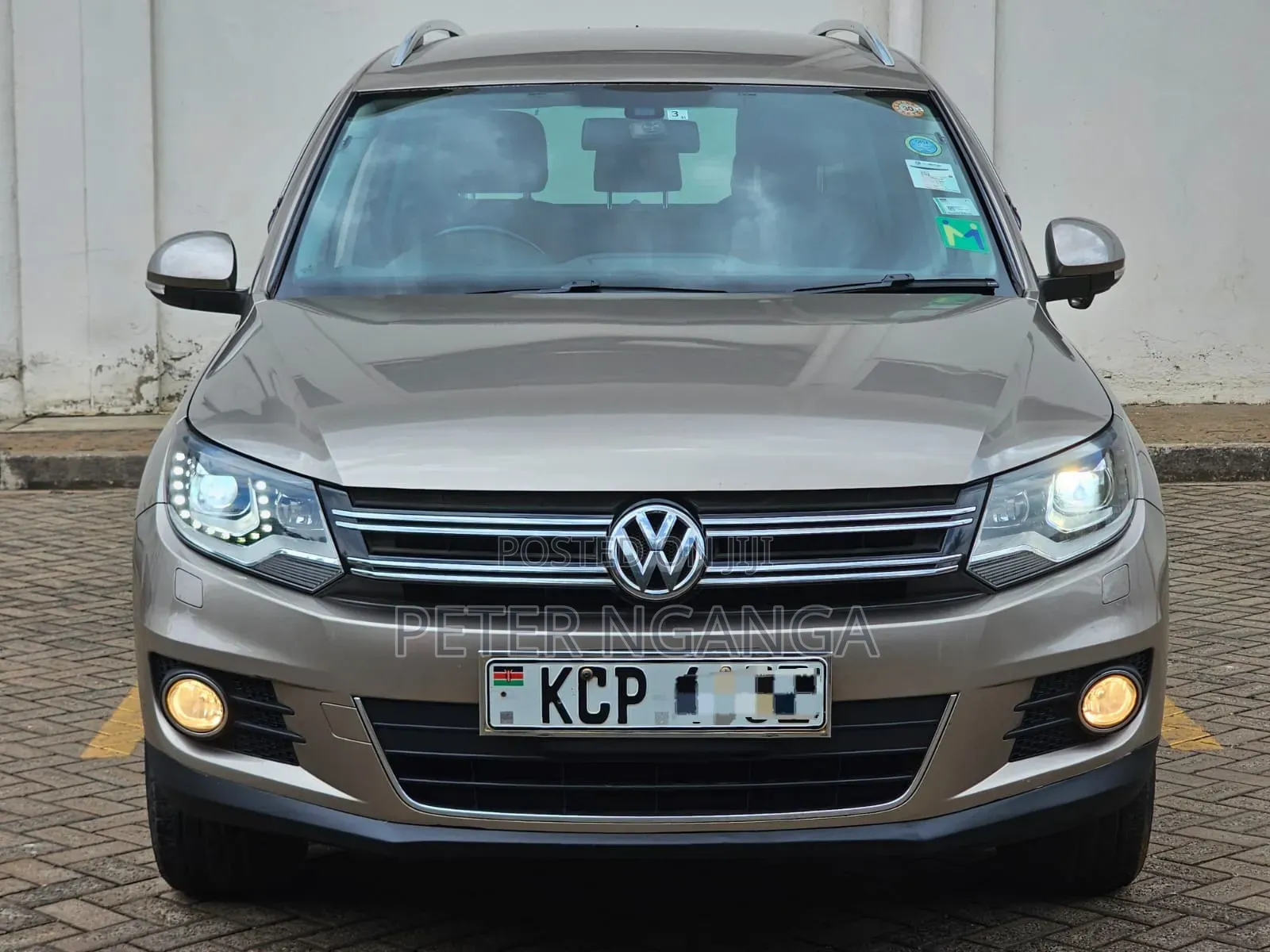 Volkswagen Tiguan 2.0 S Automatic 2012 Gold