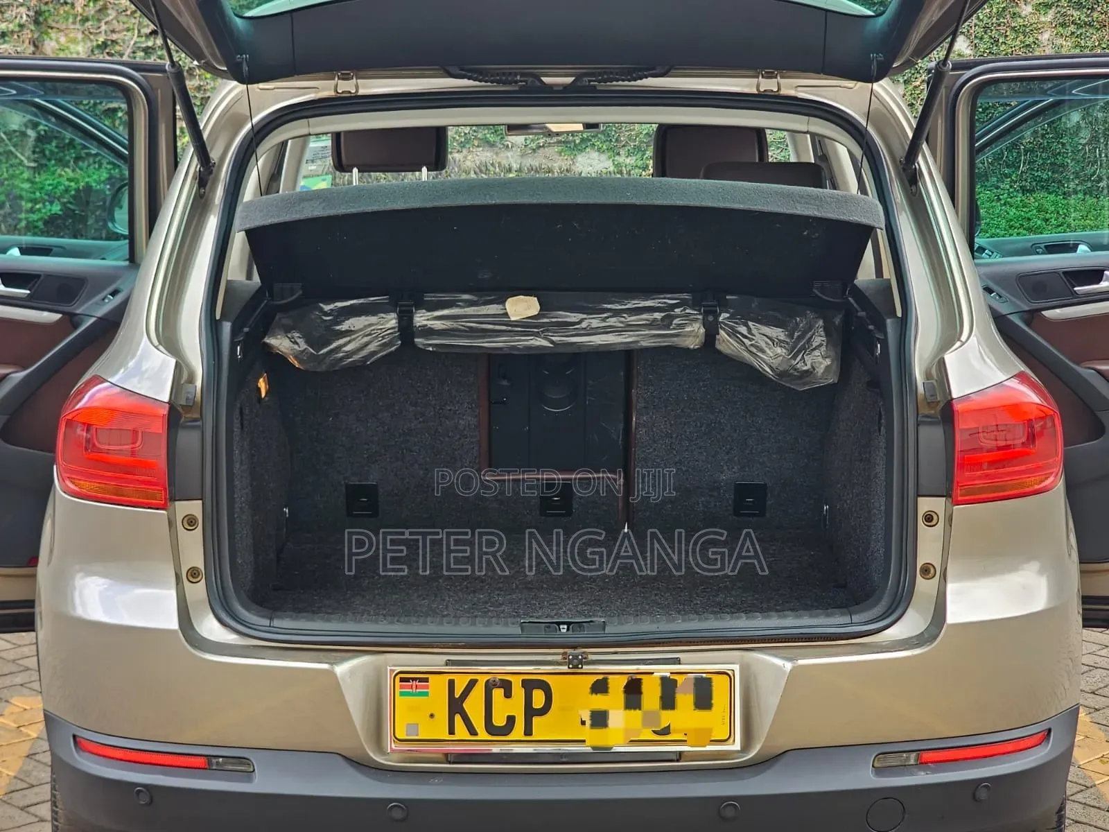 Volkswagen Tiguan 2.0 S Automatic 2012 Gold