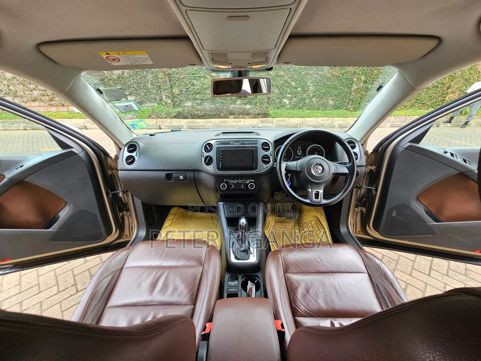 Volkswagen Tiguan 2.0 S Automatic 2012 Gold