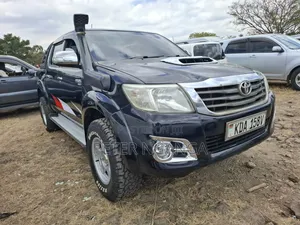 Toyota Hilux 3.0 D-4D 4x4 2013 Matt Black