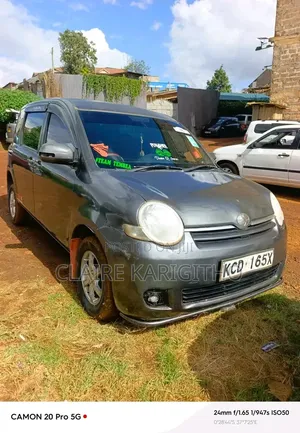 Toyota Sienta 1.5 FWD 2009 Gray