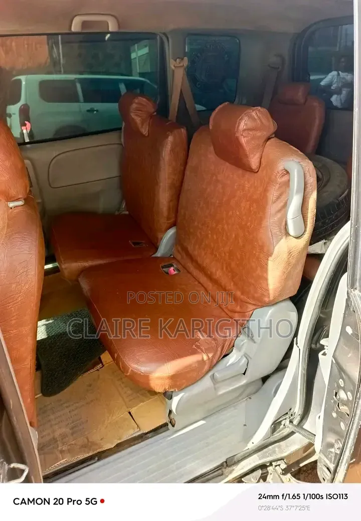Toyota Sienta 1.5 FWD 2009 Gray
