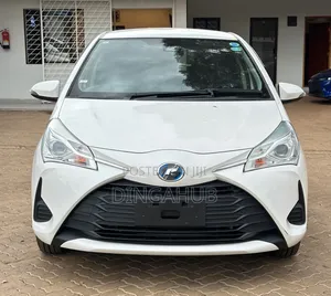 Toyota Vitz 1.5 FWD Hybrid 5dr 2019 White