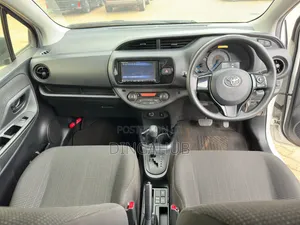 Toyota Vitz 1.5 FWD Hybrid 5dr 2019 White