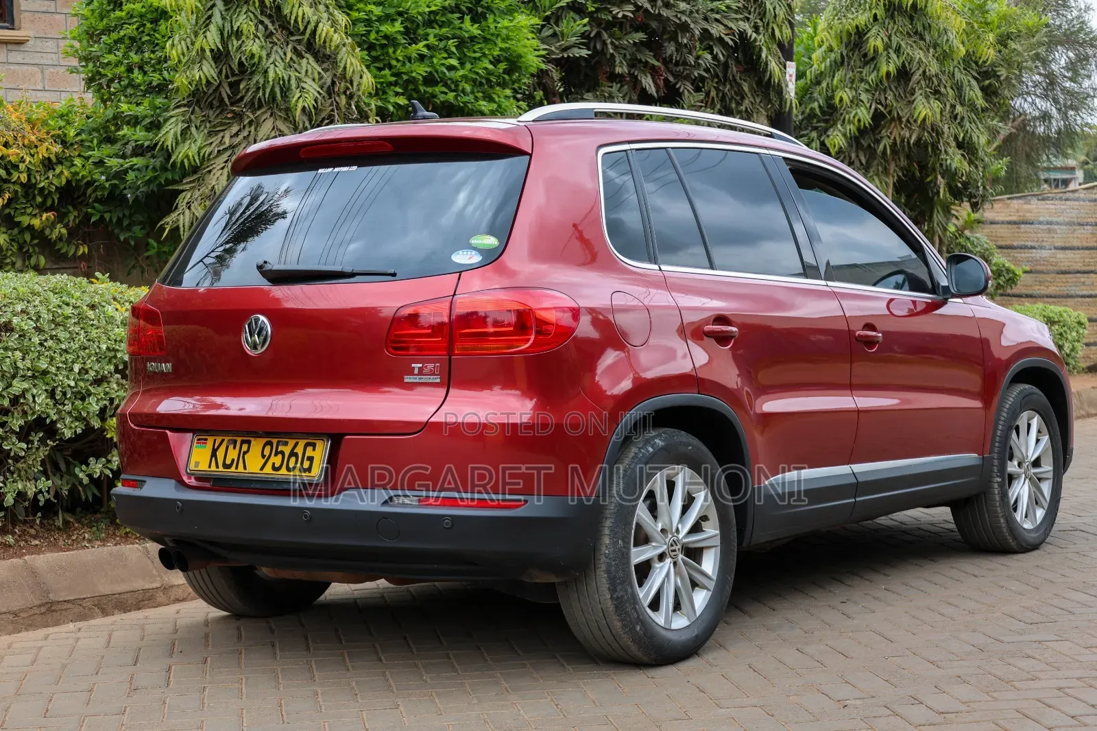 Volkswagen Tiguan 2011 Maroon