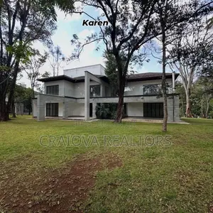 5bdrm Villa in Hardy for sale