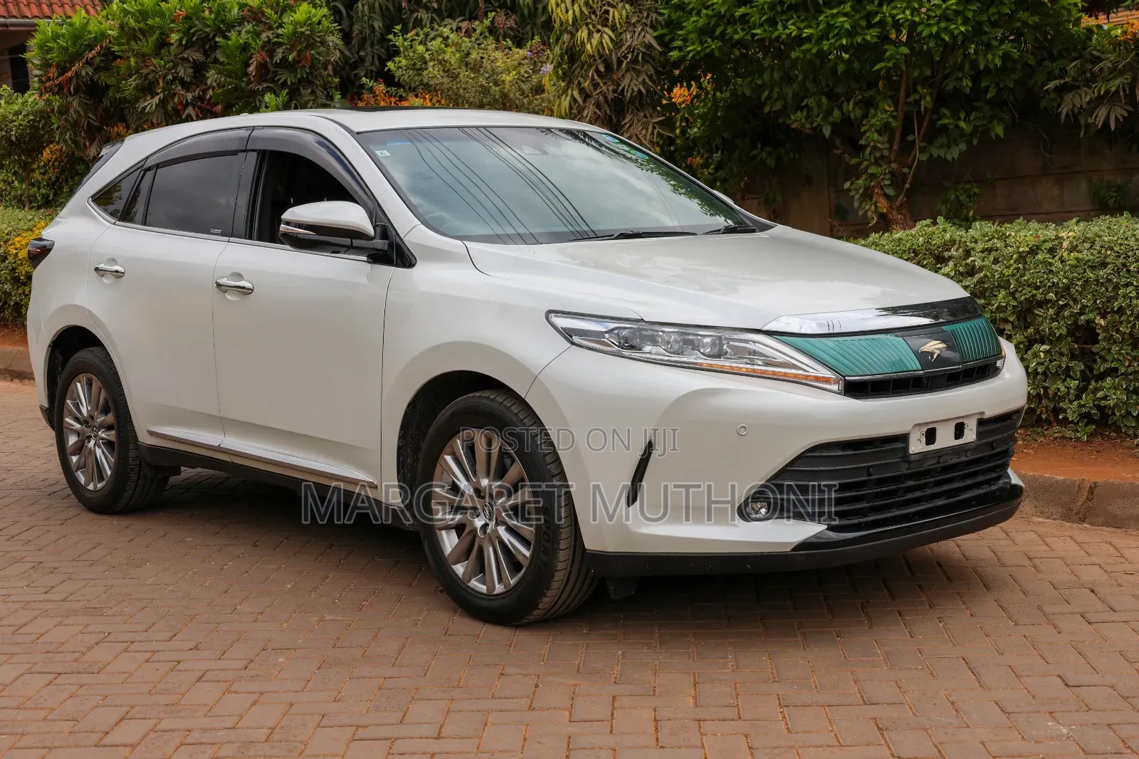 Toyota Harrier 2.0 2018 White