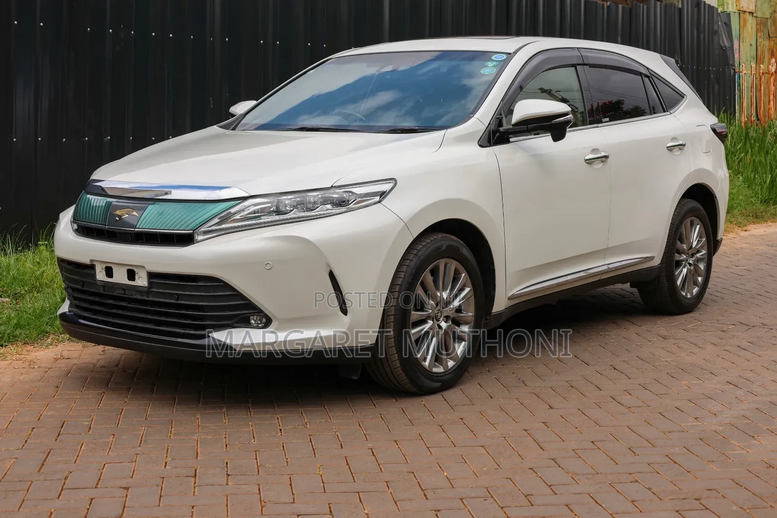 Toyota Harrier 2.0 2018 White