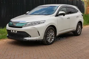 Toyota Harrier 2.0 2018 White