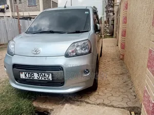 Toyota Porte 1.5 FWD 2013 Blue