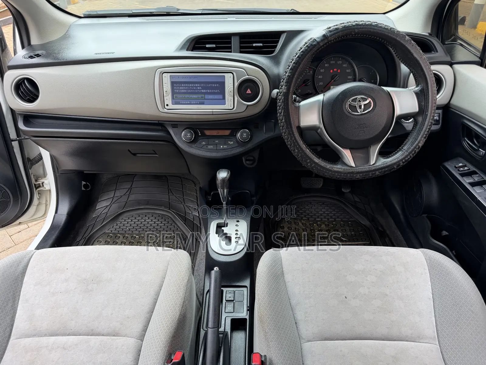 Toyota Vitz 2013 White