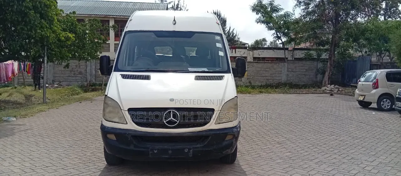 Mercedes-Benz eSprinter 2024 White
