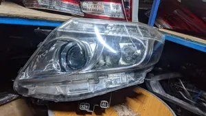 Noah 2015 Xenon Headlight Code E