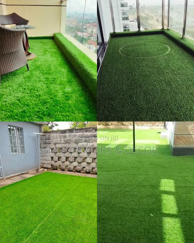 Artificial Green Grass Carpets Variants for Underneath Gluing - main view