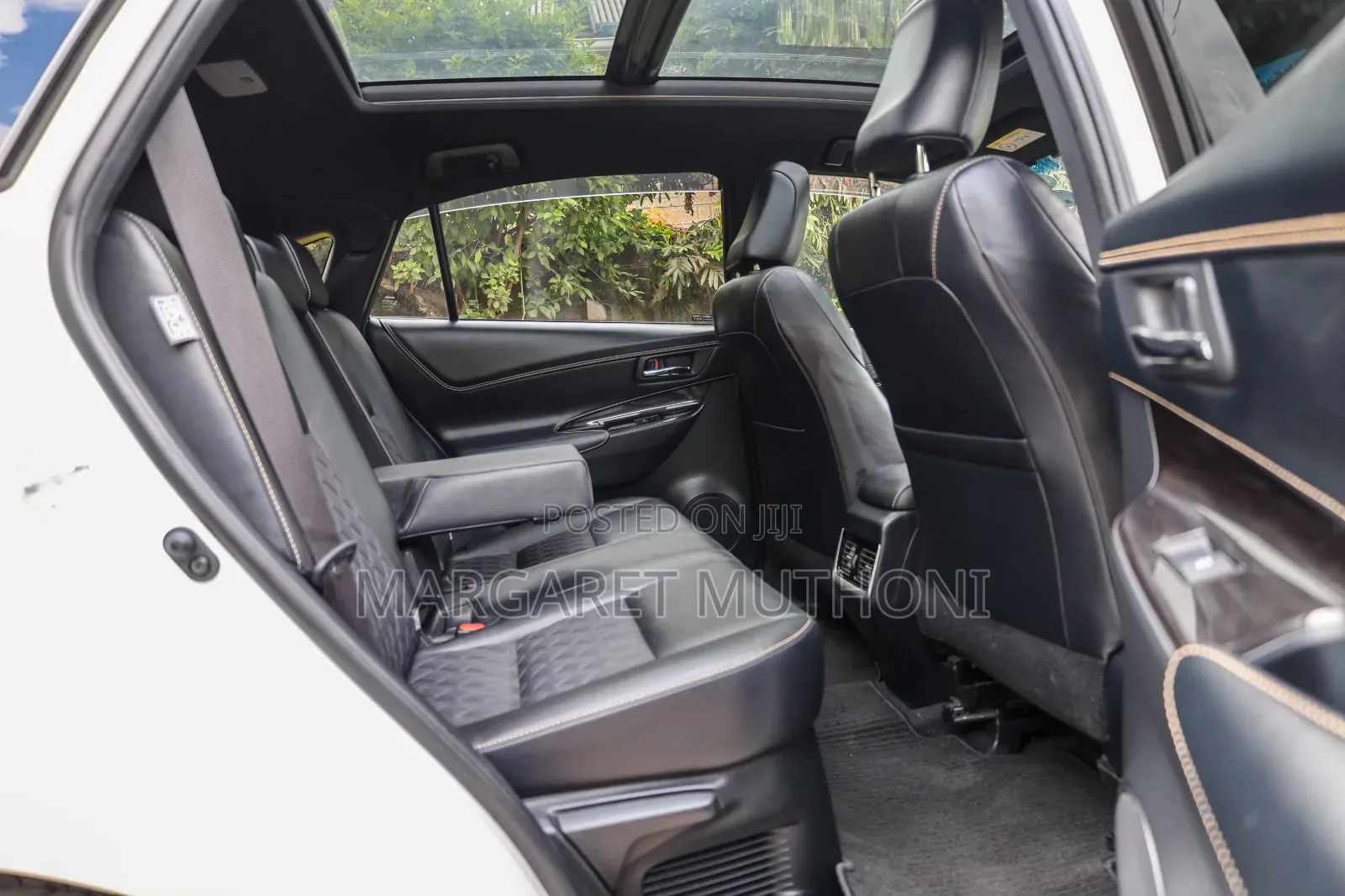 Toyota Harrier 2.0 2018 White