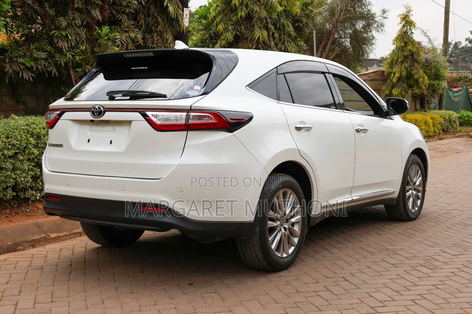 Toyota Harrier 2.0 2018 White