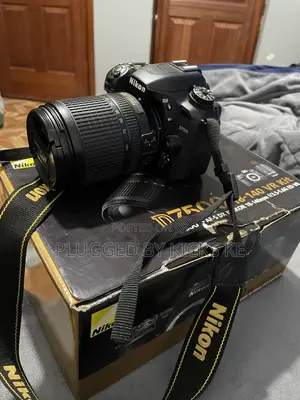 Nikon D7500