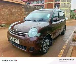 Toyota Sienta 1.5 FWD 2012 Maroon