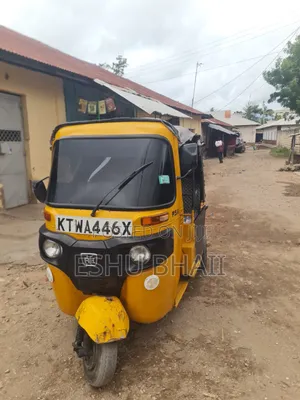 Bajaj 2010 Yellow