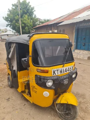 Bajaj 2010 Yellow