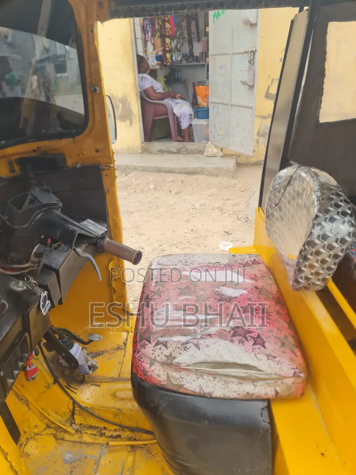 Bajaj 2010 Yellow