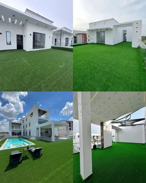 Artificial Green Grass Carpets for Outdoor and Frontyard Spaces