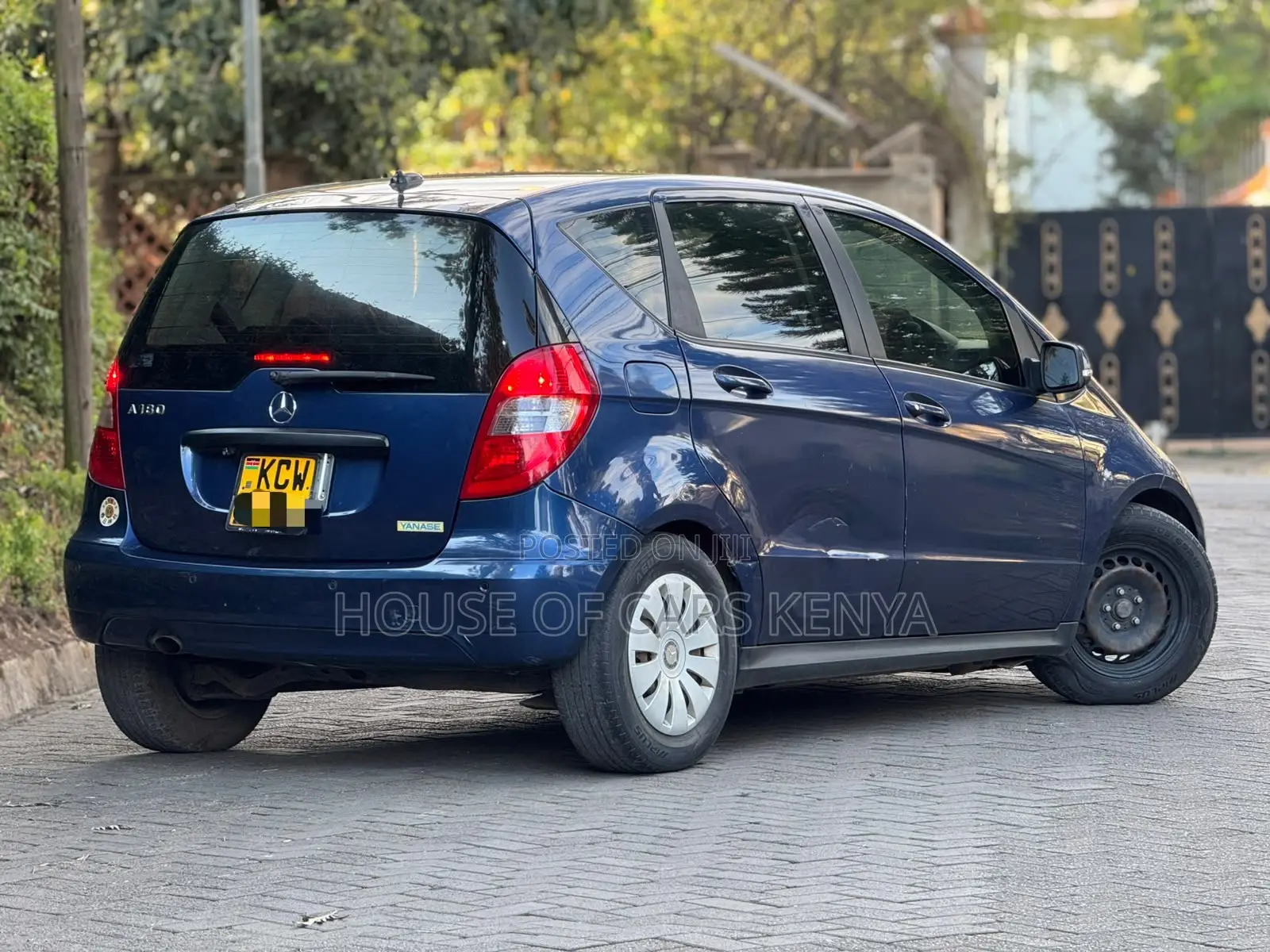 Mercedes-Benz A-Class 2012 Blue