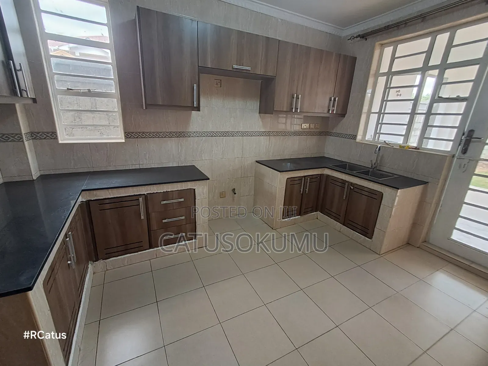 3bdrm Maisonette in Syokimau, Gateway Mall Area for rent