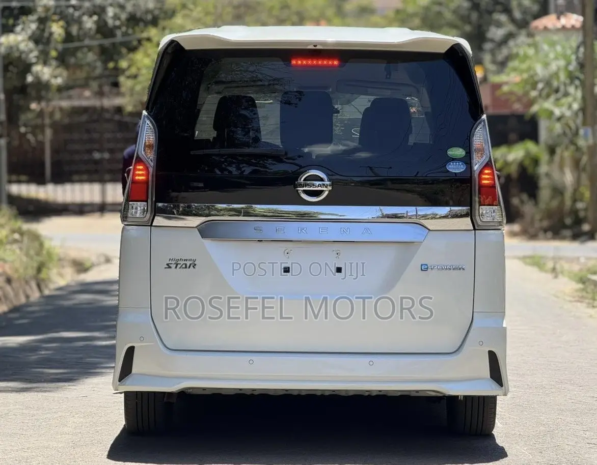 Nissan Serena 2019 White