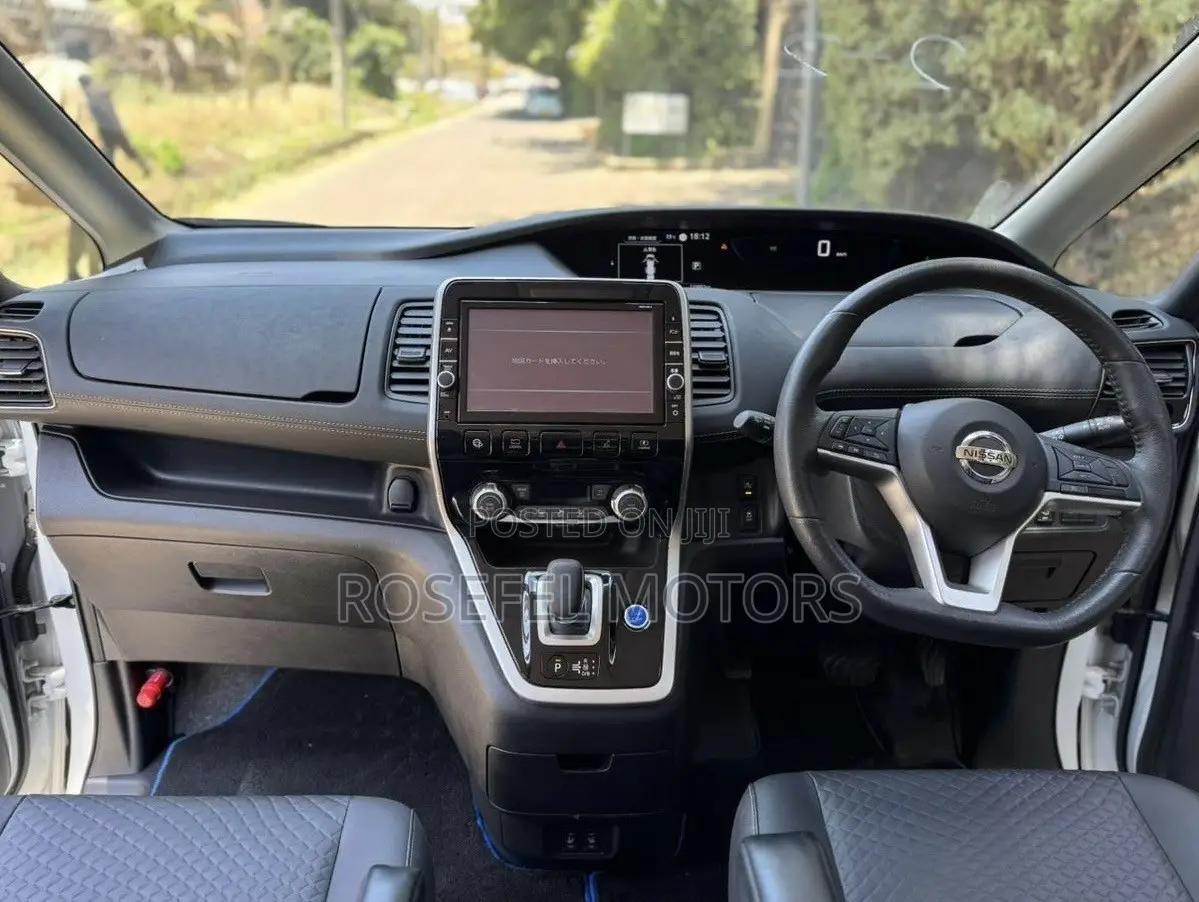 Nissan Serena 2019 White