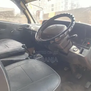 Toyota HiAce 2008 Blue