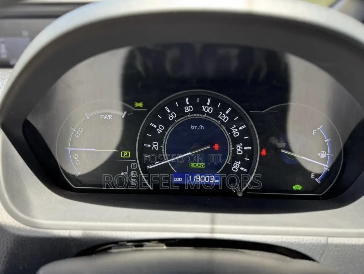 Toyota Noah 2019 Silver