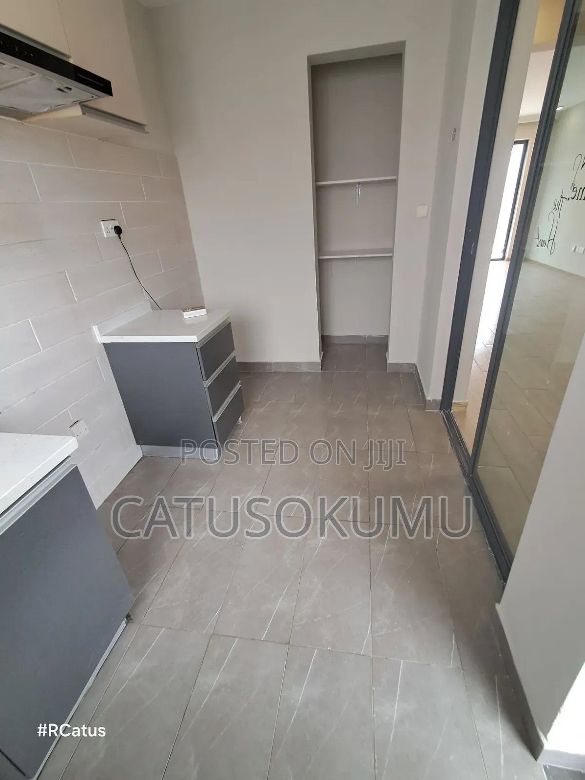 3bdrm Apartment in Syokimau, Hotel 67 Area for rent