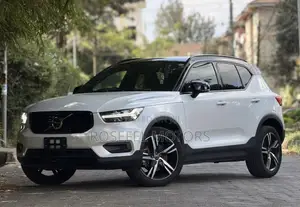 Volvo XC40 T5 Petrol AWD 2019 White