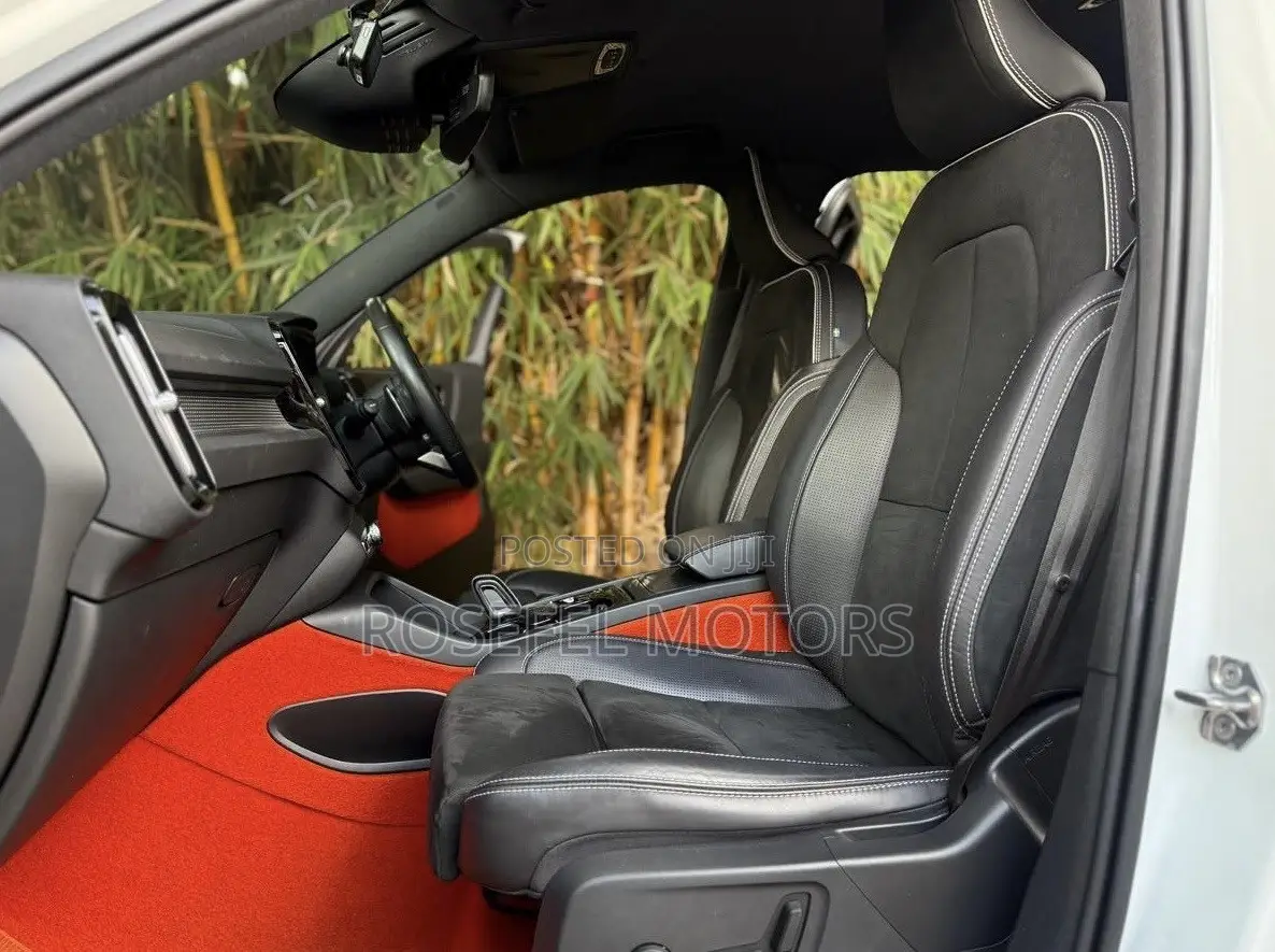 Volvo XC40 T5 Petrol AWD 2019 White