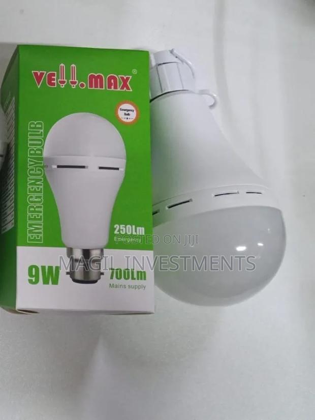 Intelligent 9w Led Bulb - main view
