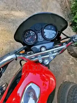 Bajaj Boxer 150 UG 2025 Red