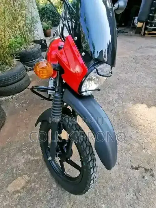 Bajaj Boxer 150 UG 2025 Red