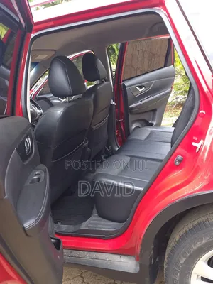 Nissan X-Trail 2.0 Petrol FWD 2016 Red