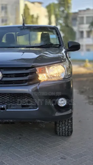 Toyota Hilux Revo Double Cab Deisel 2.4 RWD 2021 Gray