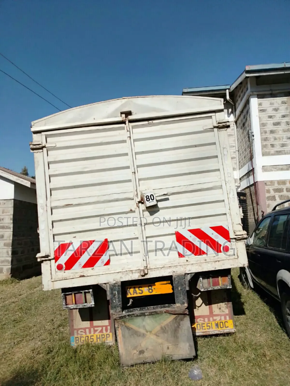 Intact Isuzu FRR Needs Batteries