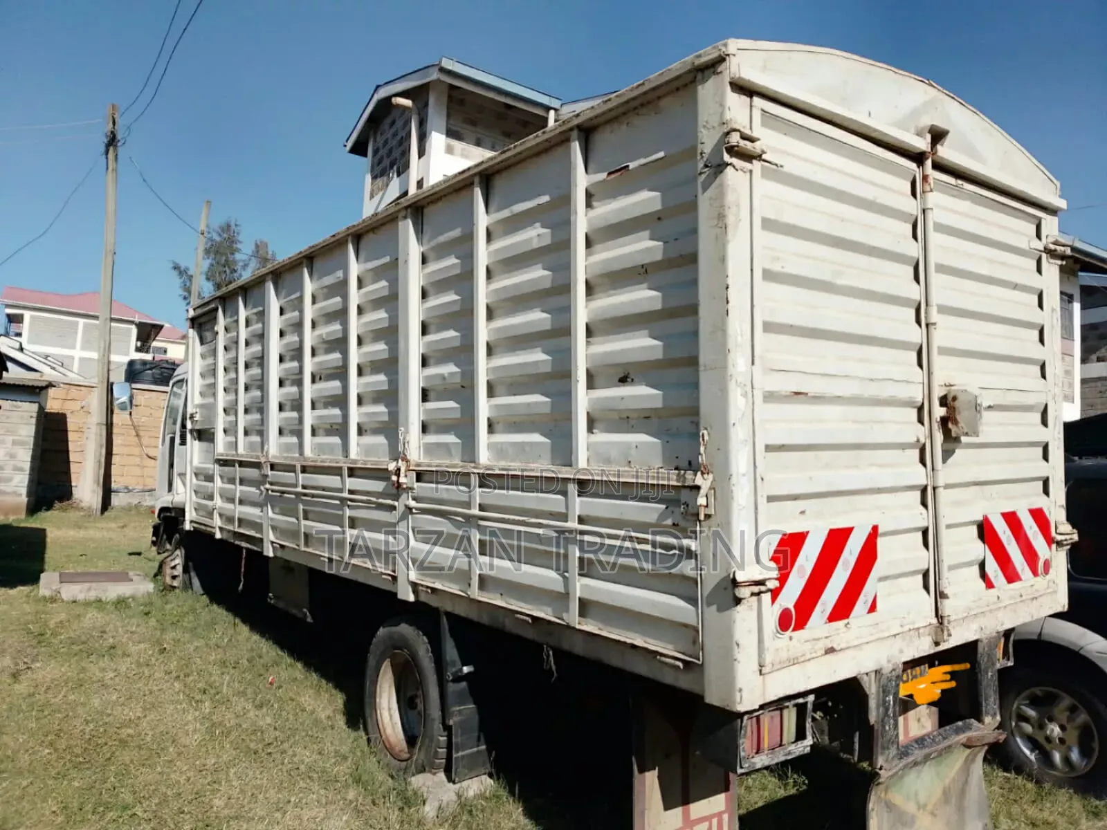 Intact Isuzu FRR Needs Batteries
