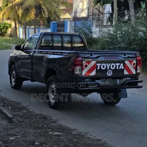 Toyota Hilux Revo Double Cab Deisel 2.4 RWD 2021 Gray
