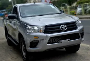 Toyota Hilux Revo Double Cab Deisel 2.4 RWD 2022 Black