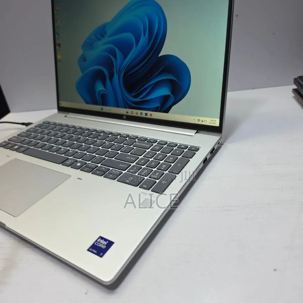 New Laptop HP 430 16GB Intel Core Ultra 5 SSD 512GB