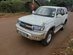 Toyota Hilux Surf 2.7 SSR 2002 White